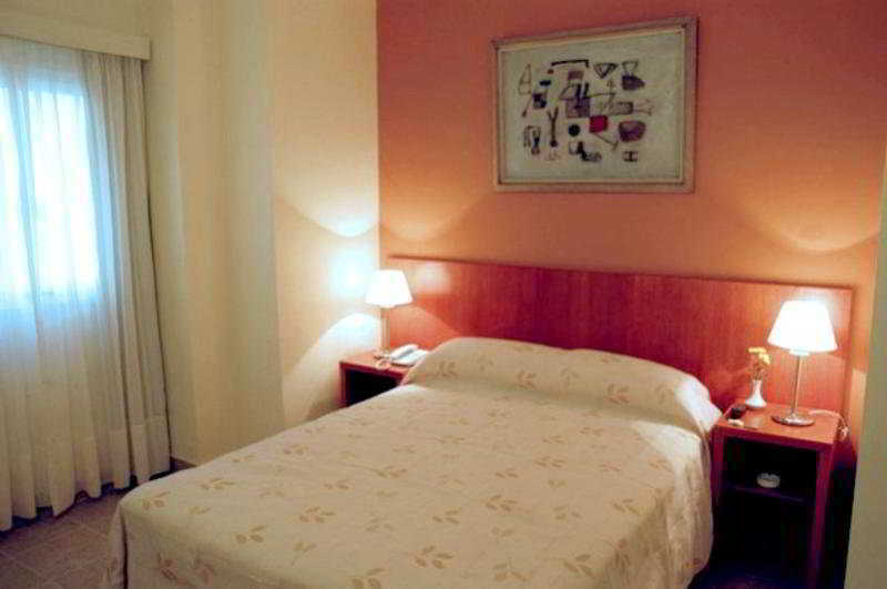 Hotel Uthgra De Las Luces Buenos Aires Szoba fotó